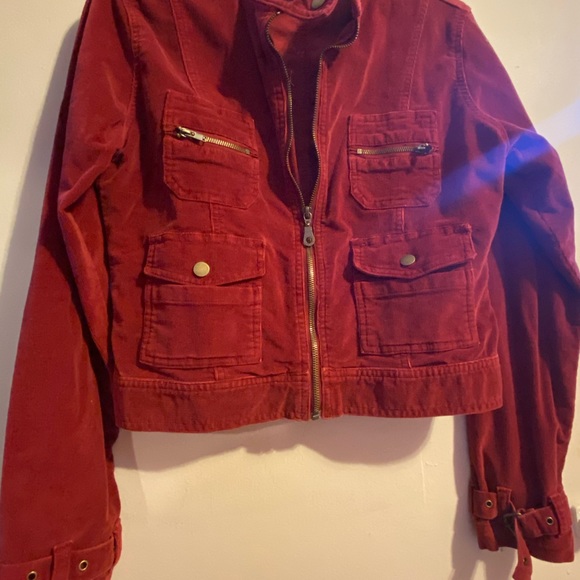 Warm red jacket for fall weather - Picture 6 of 6